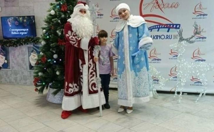 Курян приглашают на бесплатные новогодние детские праздники