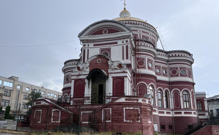 В Курске в Воскресенском храме прошла первая в этом году экскурсия