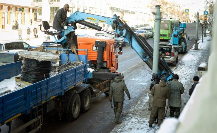 Новые опоры на улице Ленина в мэрии Курска назвали временными