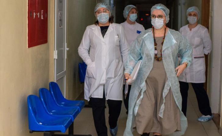 Курский минздрав: средняя зарплата санитарок больницы №6 составляет 41 641 руб.