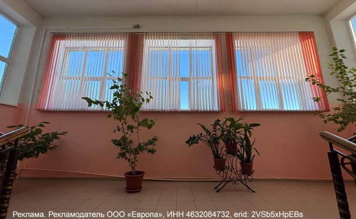 В школе №45 «Европа» вставила три больших окна