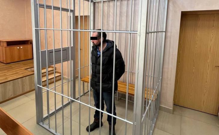 Курский райсуд на два месяца арестовал обвиняемого в убийстве супружеской пары