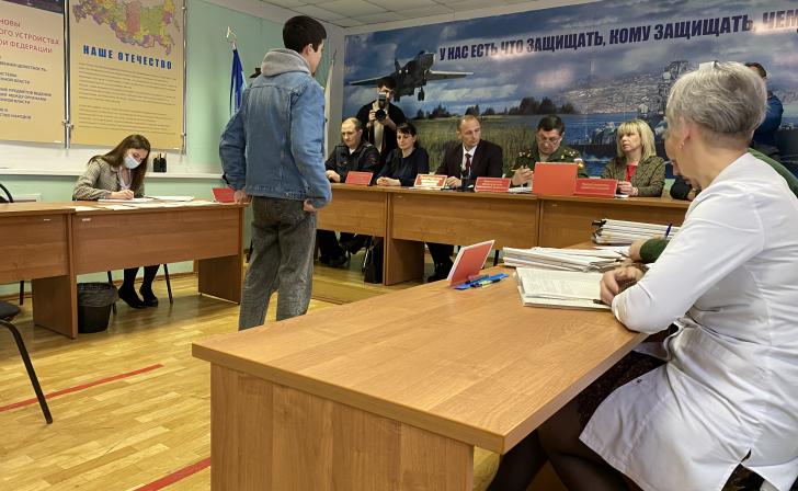 В Курске за год призывные комиссии должны пройти 6 тыс.человек