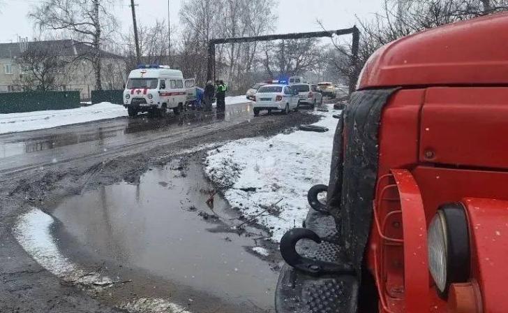 В поселке Горшечное пенсионерка попала под колеса автомобиля