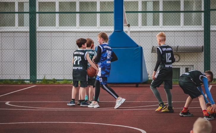 В Курской области в этом году построят 13 умных спортплощадок и других спортобъектов