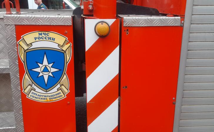 В Железногорске Курской области из подъезда пожарные эвакуировали 10 человек