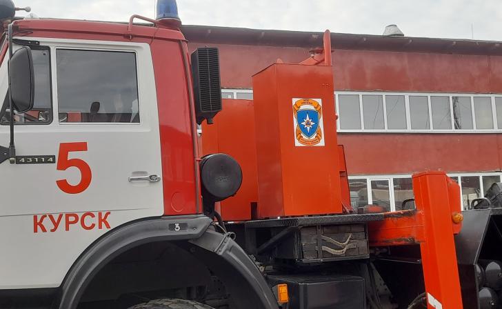 В Курске на улице Центральная загорелся дом