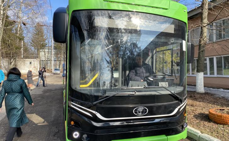 Дополнительные рейсы транспорта к кладбищам в Курске 12 и 19 апреля
