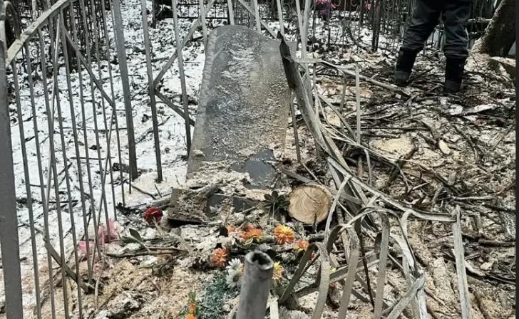 В Курске прокуратура добилась от мэрии восстановления разрушенного надгробья