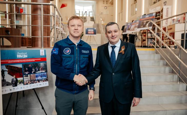 Космонавт Александр Горбунов участвует в праймериз по выборам в Госдуму