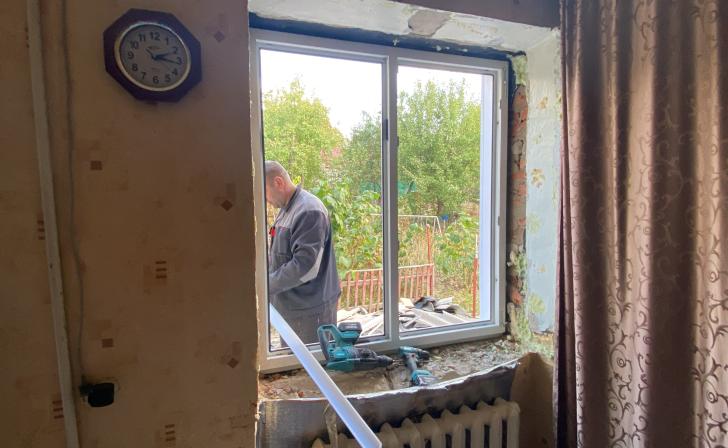 В Курской области за неделю отремонтировали 9 поврежденных обстрелами домов