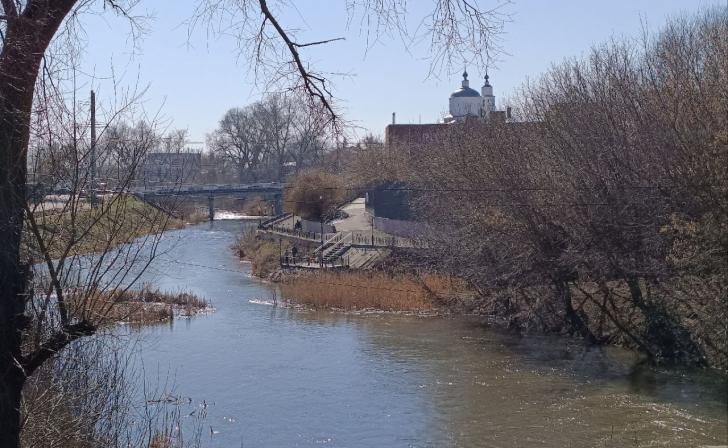 Куряне жалуются на мусор на Утином острове