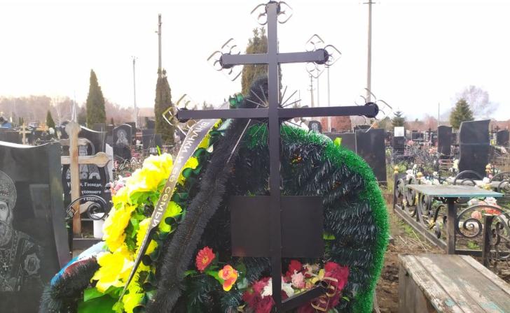 Курянам грозят обвинением в госизмене за фото могил участников СВО