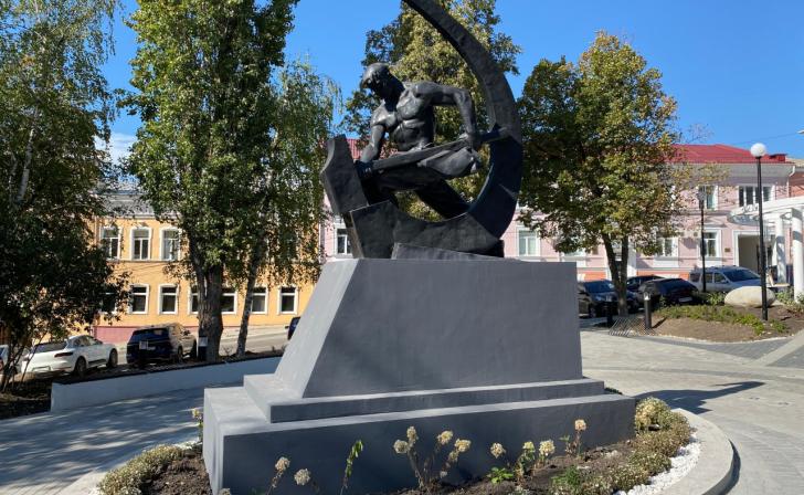 Губернатор Хинштейн опять отчитал мэра Маслова за запущенные общественные пространства