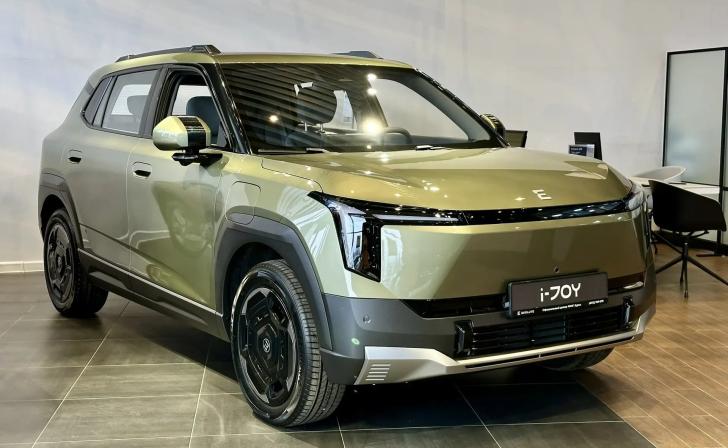 EVOLUTE укрепил позиции на российском рынке автомобилей на новых источниках энергии по итогам первого полугодия 2026 года EVOLUTE укрепил позиции на российском рынке автомобилей на новых источниках энергии по итогам первого полугодия 2026 года