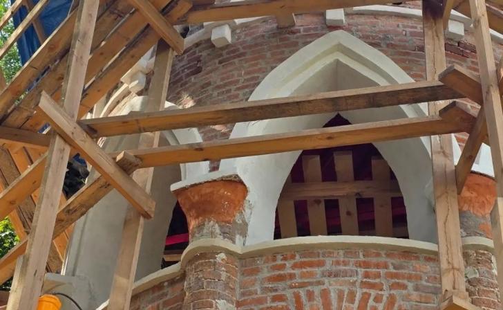 Для реставрации Башни Шамиля используют кирпичи XIX века