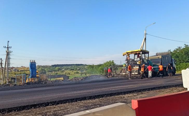 В Курской области продолжается ремонт самой протяженной дороги В Курской области продолжается ремонт самой протяженной дороги