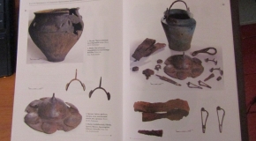 Фото украинских находок из книги Ростислава Всеволодовича Терпиловского и Ларисы Ивановны Билинской