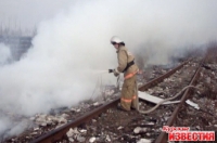 В Курске спасатели борются с палом сухой травы