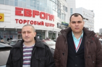 Курск. Сотрудники «Европы» спасли подростка и потушили автомобиль