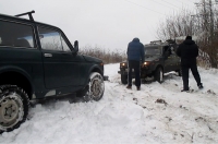 «Джип Алерт» спасает курян из сугробов
