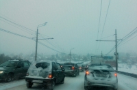 В Курске из-за снегопада парализовано движение