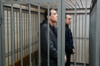 В Курске осудили двух мужчин и женщину, которые мучили девушку в гараже