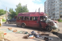 В Курске кроссовер протаранил маршрутку, пострадали дети