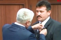 Министр внутренних дел Российской Федерации наградил курского поисковика