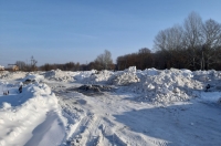 Курск. Активисты проинспектировали снежную свалку на улице Полевой