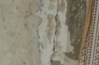 Пятиэтажка на Конорева, 22 продолжает трещать по швам после ремонта