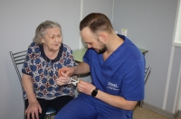 Курск. Участницу ВОВ после выписки из БСМП прооперировали в частном медцентре