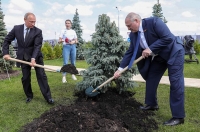 Курянка высадила «Сад памяти» вместе с президентами России и республики Беларусь