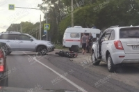 Под Курском столкнулись автомобиль и мотоцикл