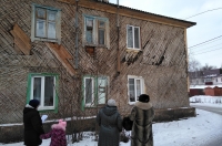 По требованию прокуратуры барак на Обоянской,20а должны расселить в 2022 году