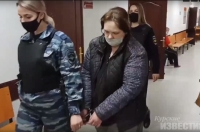 Курянку, сжегшую 8-летнего сына, лишили родительских прав на дочь