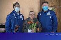 Курские волонтеры поздравили женщин-ветеранов