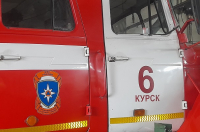 В Курске ночью на Магистральном проезде горело здание