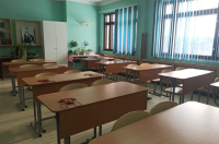 В двух школах Курского района отменили занятия из-за пожара на аэродроме