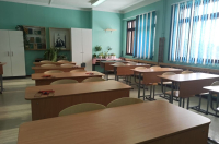 В Курске в школе №53 родителей попросили на время капремонта забрать парты