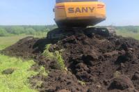 В Курской области возле реки Свапа сняли плодородный слой почвы