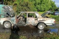 В Курске на улице Ухтомского сгорел автомобиль «Волга»