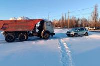 В Курске поймали водителя КАМАЗа при попытке складирования снега вне установленных мест