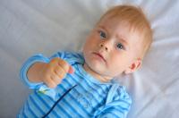 В Курской области ввели выплаты на родившихся после вторжения детей