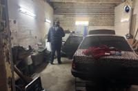 Две девушки и двое парней отравились угарным газом в гараже в Железногорске Курской области