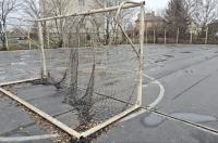 Спортплощадка на Звёздной в Курске разваливается