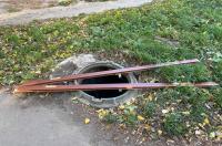 В Курской области женщина отсудила 421 тысячу рублей за падение в открытый люк