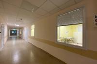 В Железногорской больнице установили передвижной гидравлический подъемник