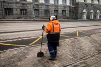 В Курске ремонтируют лестницы и остановки