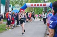 Более 120 курян пробежали эстафету ко Дню Победы